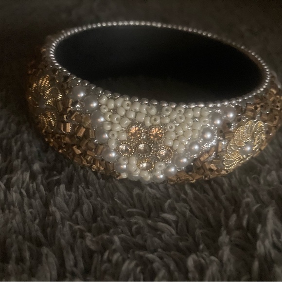 Beautiful plus size beaded bangle - Picture 1 of 8